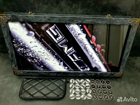 Нарды под стеклом «Mercedes AMG»