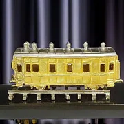 Сувенир «Вагон» с позолотой и никелированием — фотография 1