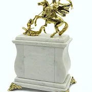 Часы «Георгий Победоносец» из мрамора и малахита — фотография 2