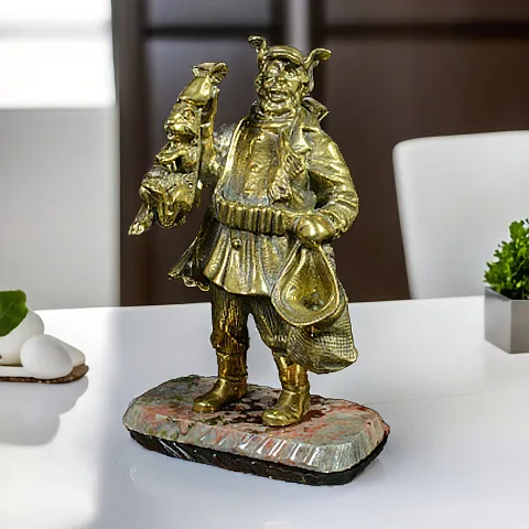 Фигура «Охотник» из латуни и бронзы на креноиде